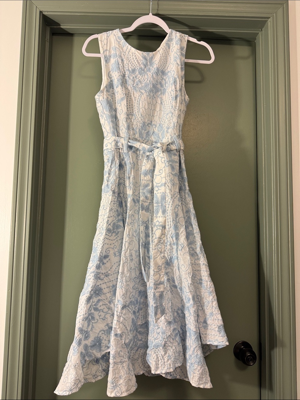 Calvin Klein Sleeveless White and Light Blue Floral A-Line Dress with Tie Waist